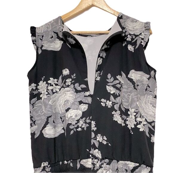 Albion Size Large Fit Shorts Romper in Black & Slate Floral - Picture 4 of 13